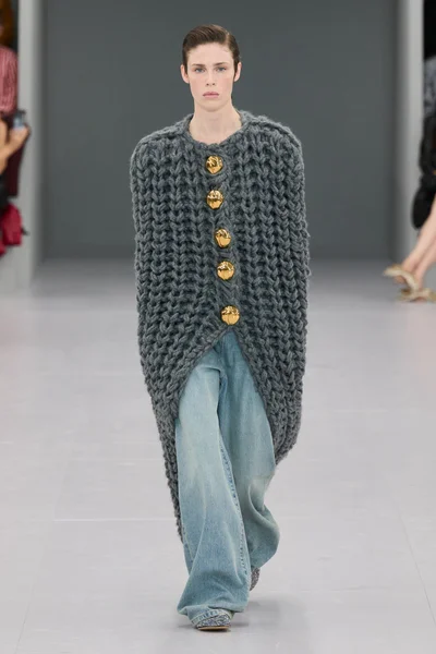 Look 2